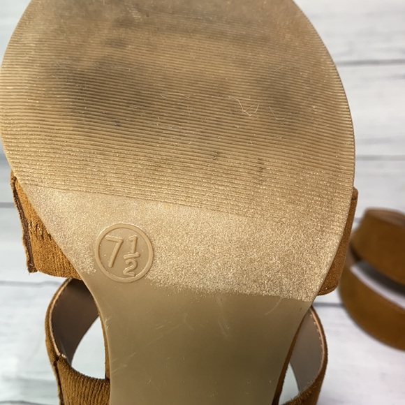 Universal Thread Chunky Heel Sandals Size 7.5 - Picture 10 of 13